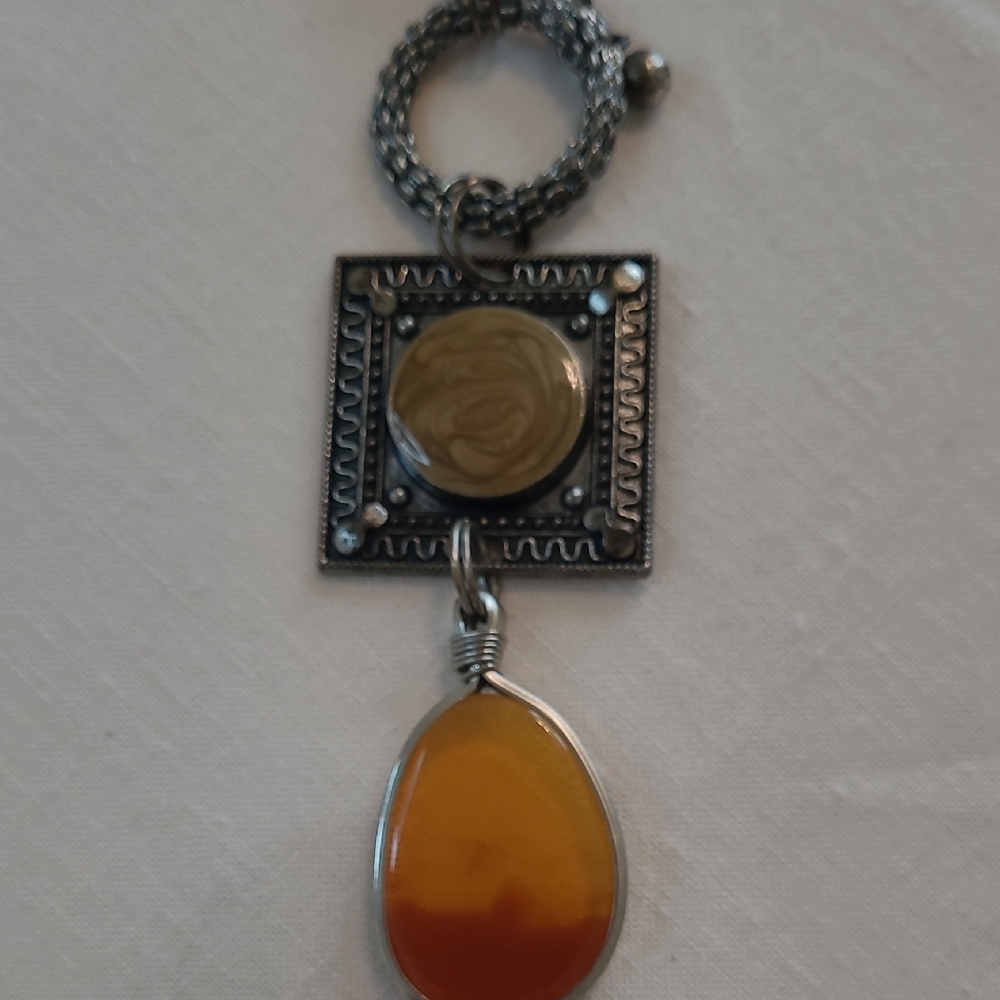 Chic Black and Orange Pendant Necklace - Picture 2 of 4